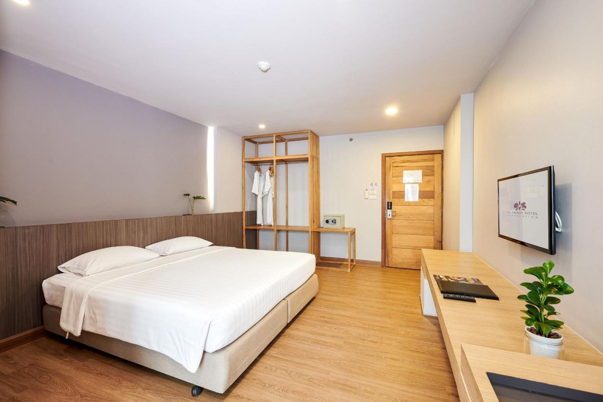 Tk Palace Hotel & Convention Bangkok Bagian luar foto