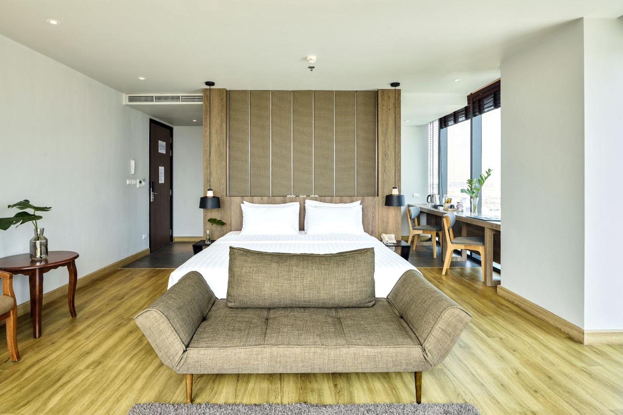 Tk Palace Hotel & Convention Bangkok Bagian luar foto