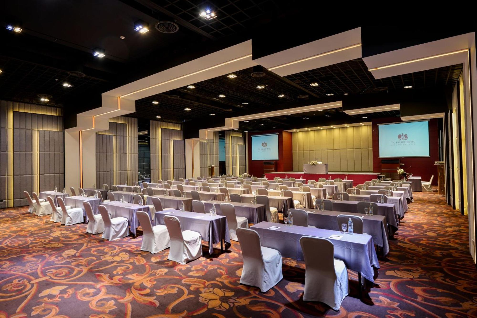 Tk Palace Hotel & Convention Bangkok Bagian luar foto