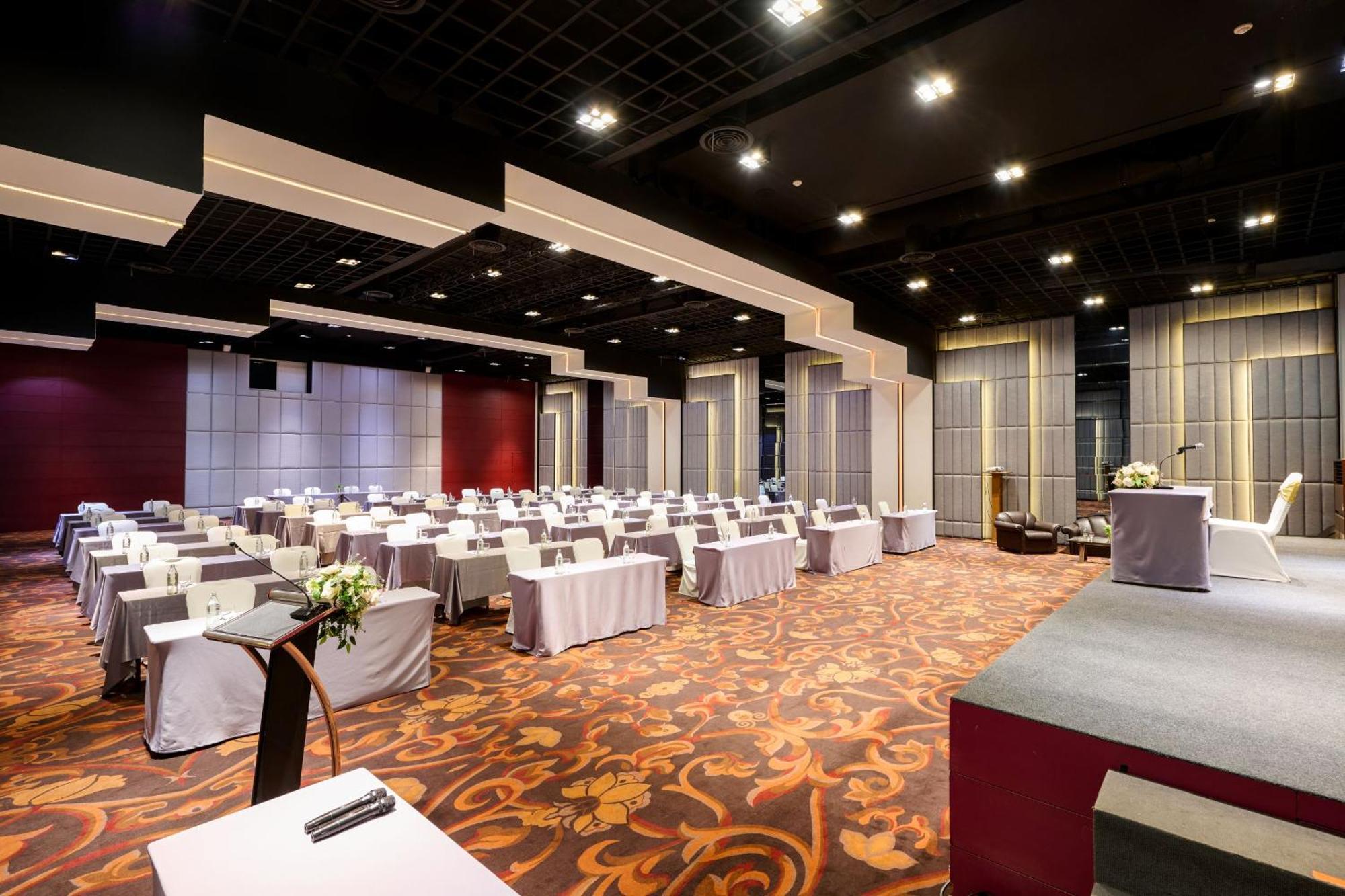 Tk Palace Hotel & Convention Bangkok Bagian luar foto