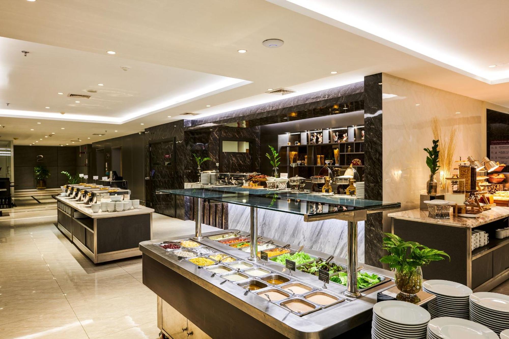 Tk Palace Hotel & Convention Bangkok Bagian luar foto