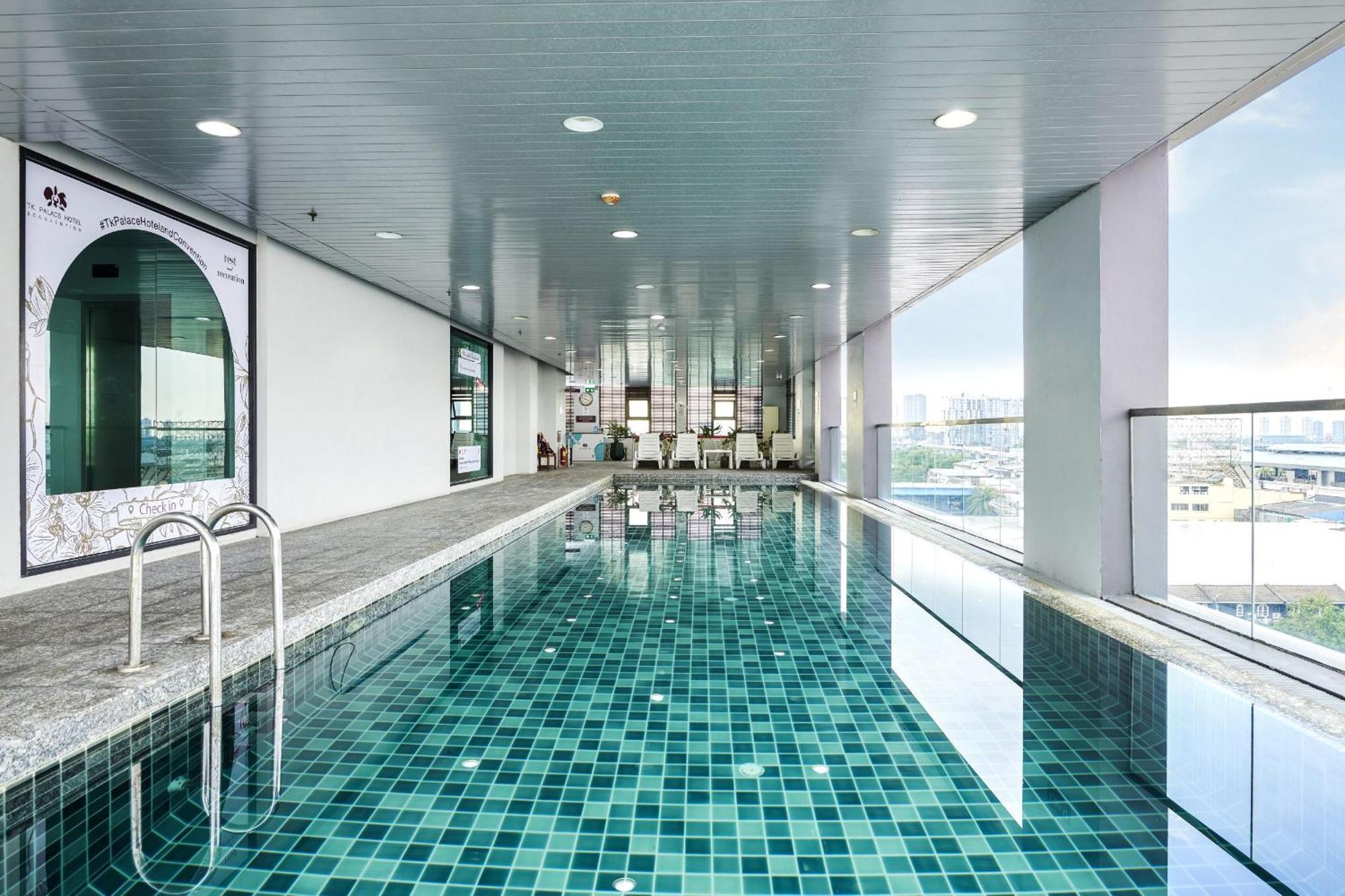 Tk Palace Hotel & Convention Bangkok Bagian luar foto