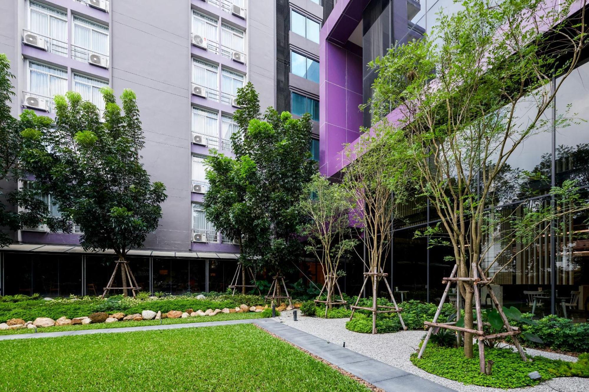 Tk Palace Hotel & Convention Bangkok Bagian luar foto
